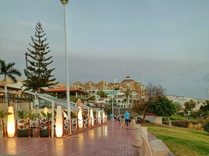 Paseo Marítimo Costa Adeje (Fañabé) - España