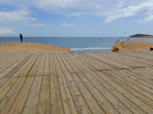 Paseo marítimo del Médano - España