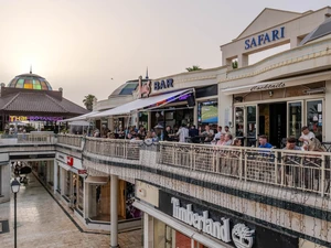 Centro Comercial Safari - Spanien