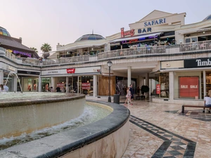 Centro Comercial Safari - Spanien